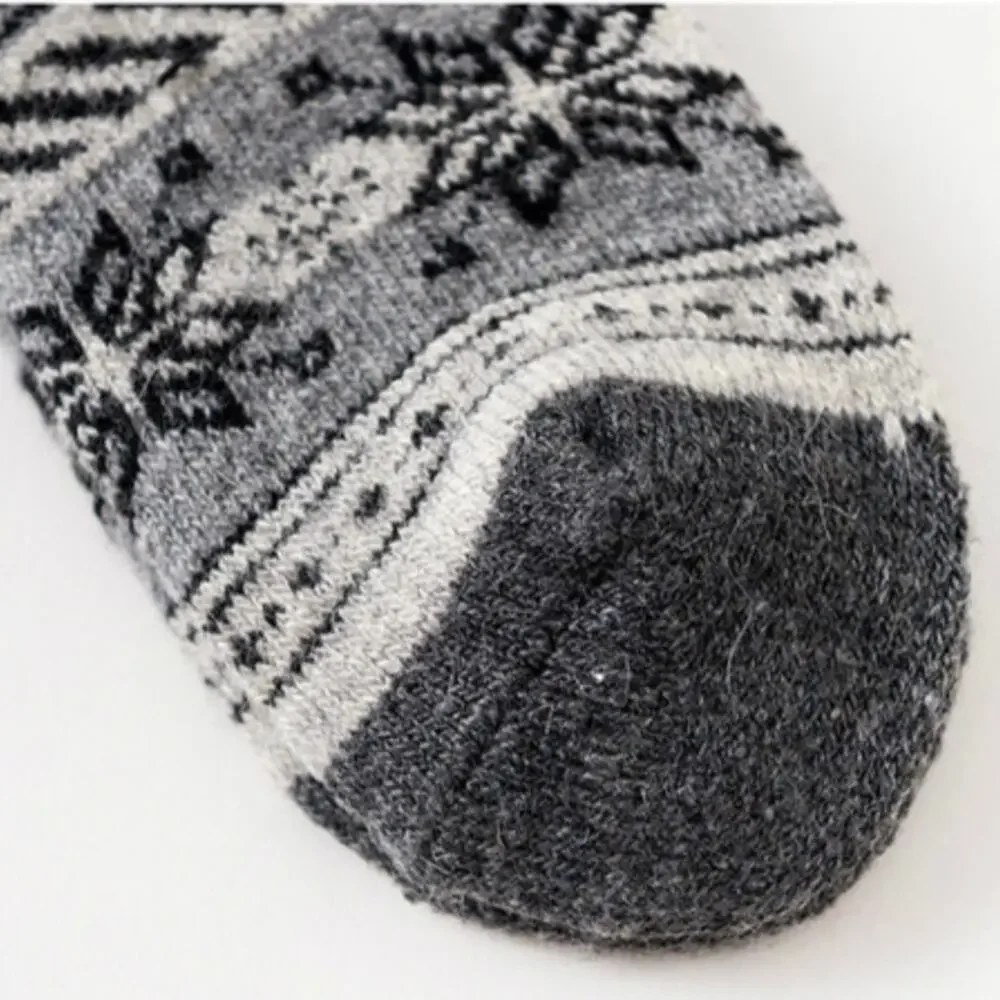 Two New warm wool Jaccard boot socks kids 7-10